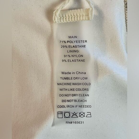 Johnny Was Calme Snow Leopard Sports Bra. XL. NWT - Picture 5 of 5